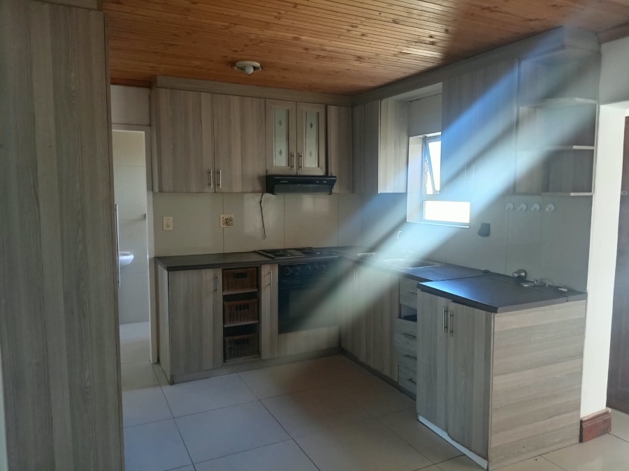 To Let 3 Bedroom Property for Rent in Lentegeur Western Cape